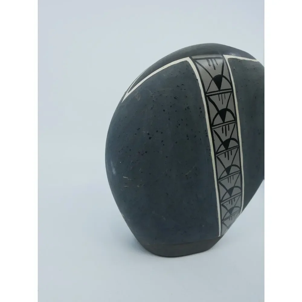 VTG Pueblo Style Blackware Seed Canteen Vase Signed 4C BlK. Elk. (Black Elk)